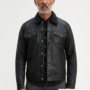 Levi’s FAUX LEATHER SHERPA TRUCKER JACKET